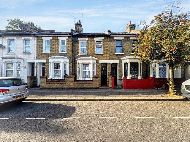 Apartment for rent in London Borough of Newham, Greater London