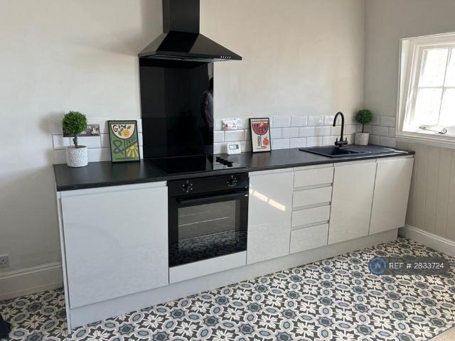 Apartment for rent in Bohemia, Guestling Green