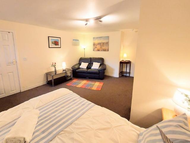 Room for rent in Dumfries, Scotland