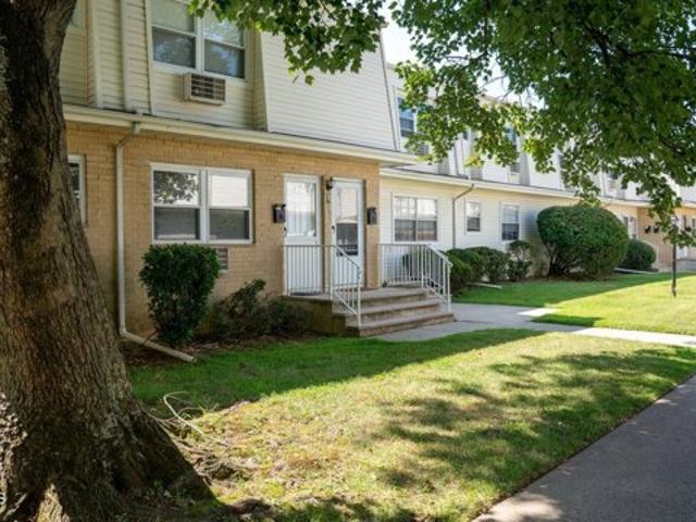 Condo for sale in Eatontown