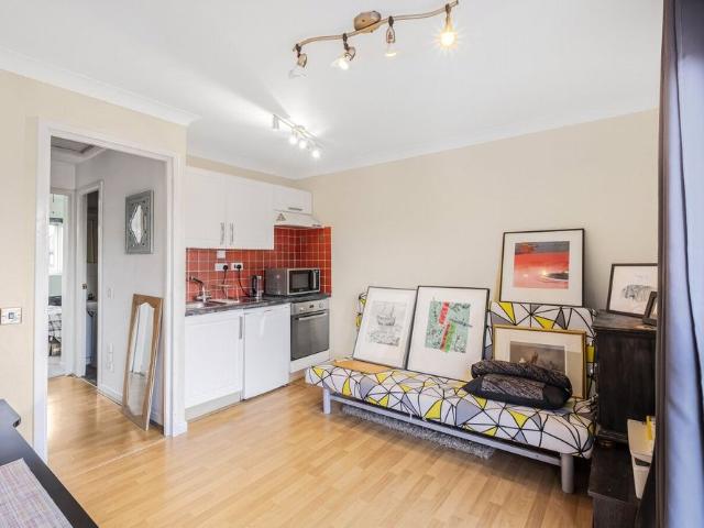 Apartment for rent in Clippers Quay, Isle Of Dogs