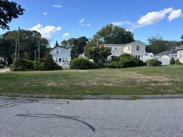 Land for sale in East Lyme, Connecticut