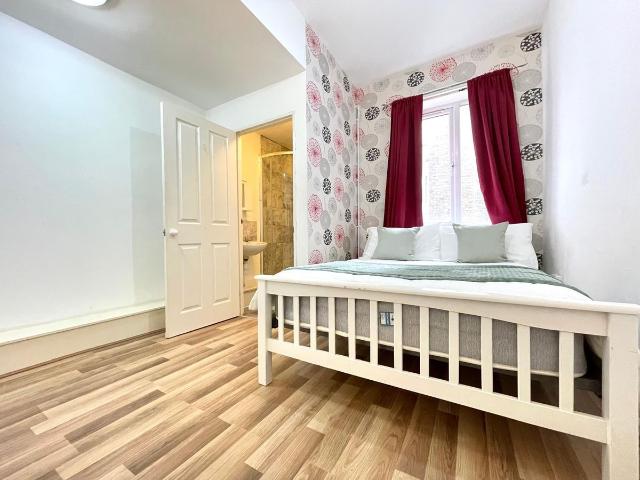 Room for rent in Whitechapel, Greater London