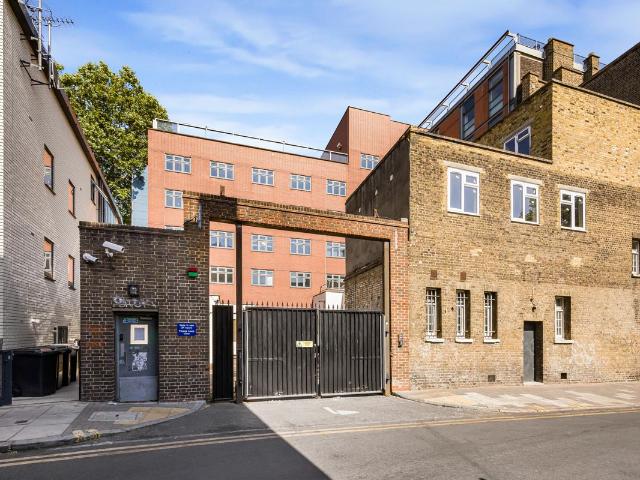 Studio for rent in Whitechapel, Greater London
