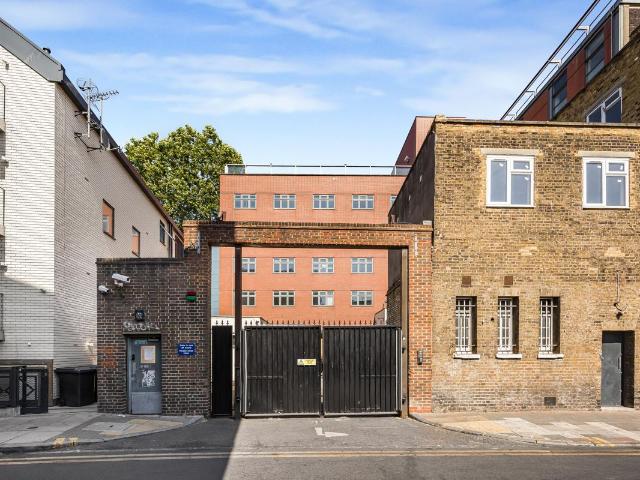 Studio for rent in Whitechapel, Greater London