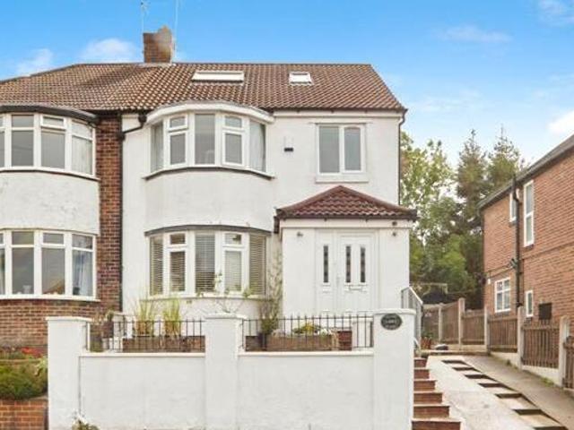 House for sale in Pudsey, Leeds