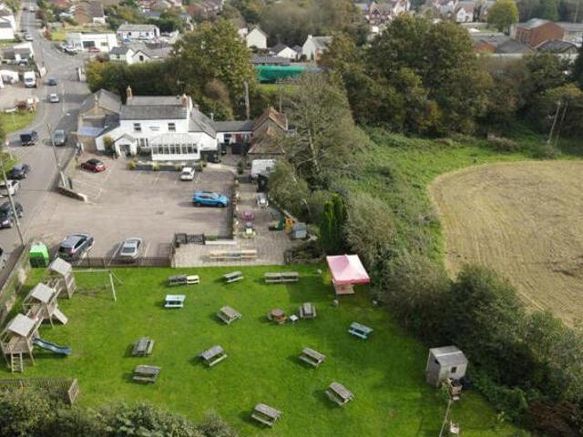 House for sale in Bromsberrow Heath, Gloucestershire