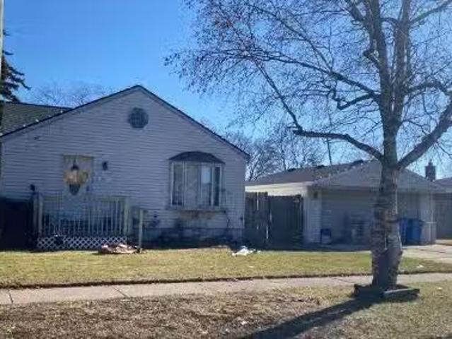 House for sale in Dearborn Heights