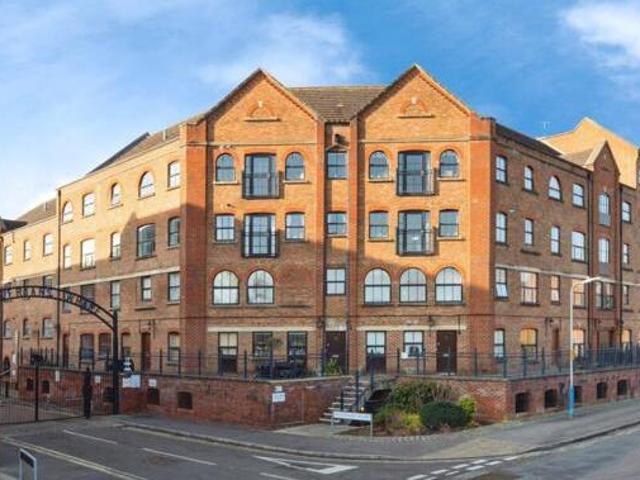 House for sale in Brook Street, Bourne Vale