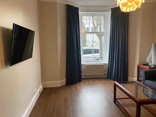 Apartment for rent in West End, Ballindoch