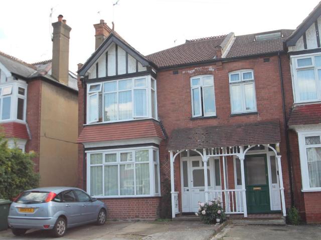 Apartment for rent in Greenhill, Greater London