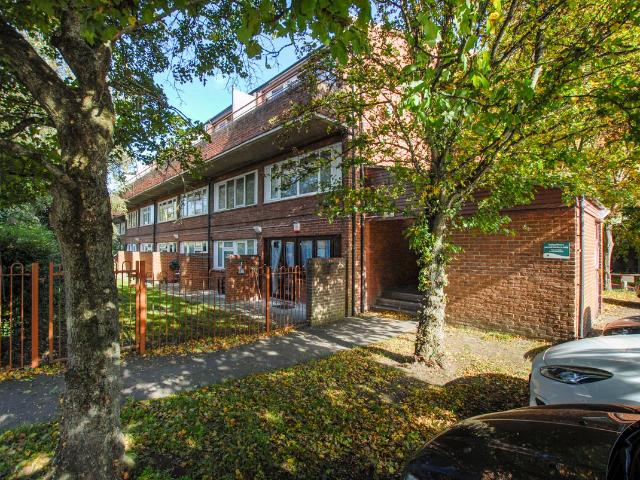 Studio for rent in Cowley, Greater London