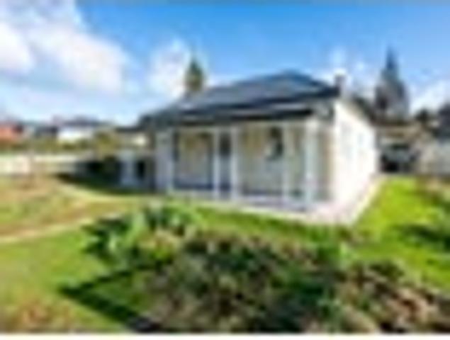 House for sale in Otakou