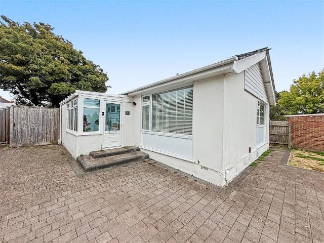 House for rent in Burton and Winkton, Burton