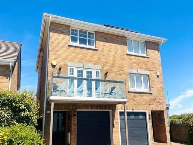 House for sale in Wyke Regis, Weymouth