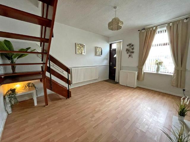House for rent in Firgrove, Burnedge