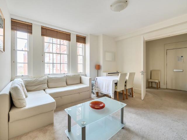 Apartment for rent in Chelsea, Greater London