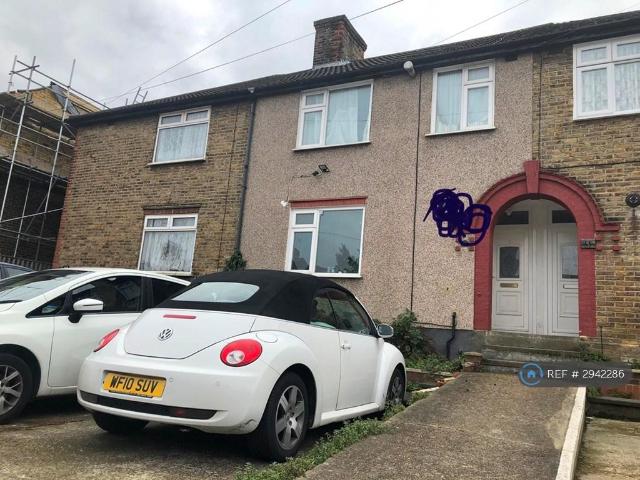 House for rent in Barnes Cray, Greater London