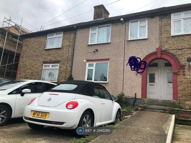House for rent in Barnes Cray, Greater London