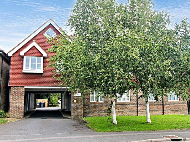 Apartment for rent in Cross In Hand, East Sussex