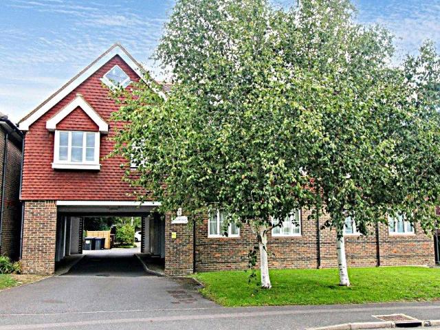 Apartment for rent in Whitehill, Wealden