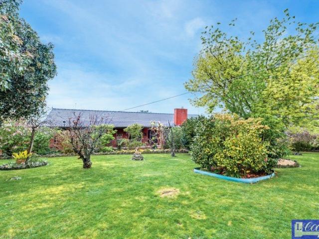 Cottage for sale in Tyabb, Melbourne