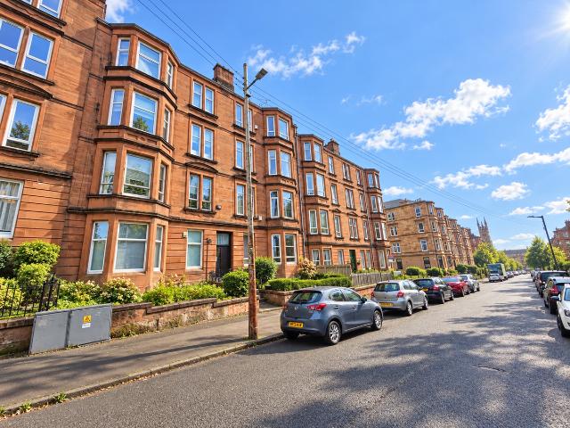 Apartment for rent in The Drives, Dennistoun