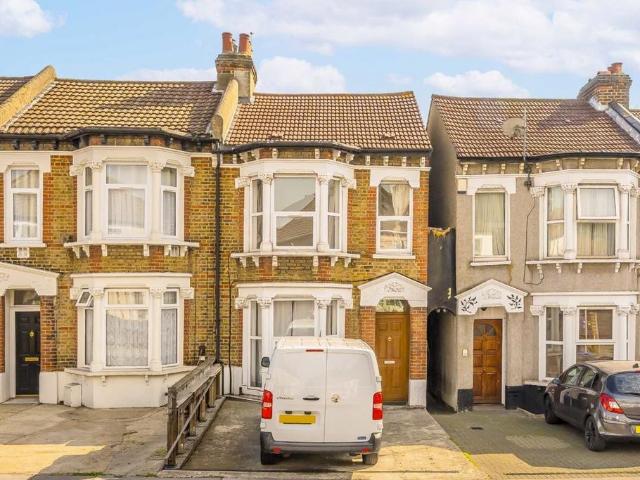Apartment for rent in London Borough of Croydon, Greater London