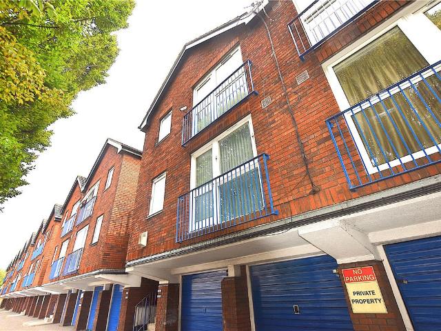 Apartment for rent in London Borough of Croydon, Greater London