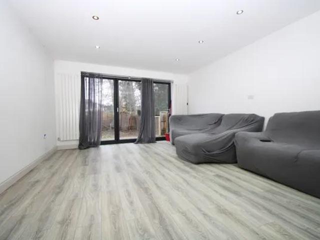 Apartment for rent in London Borough of Croydon, South Norwood