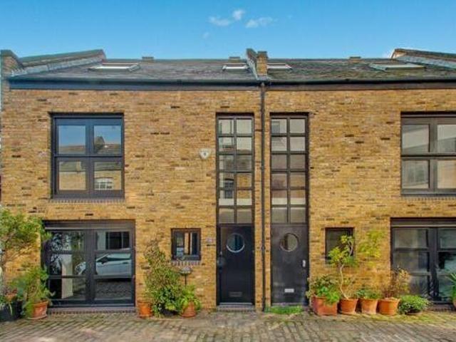 House for rent in Lyons, Greater London