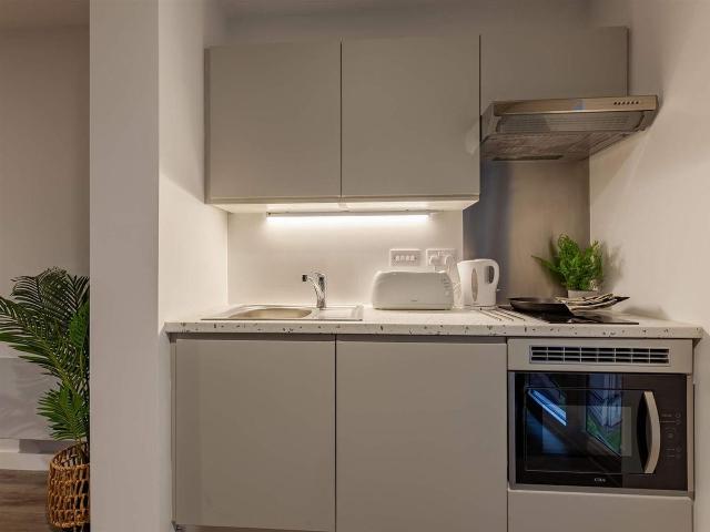 Studio for rent in Leylands, West Yorkshire