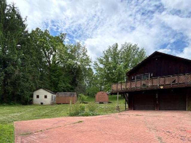 House for sale in New Martinsville, West Virginia