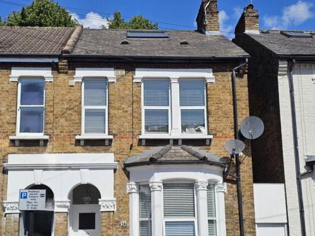 House for sale in Brentford End, Greater London