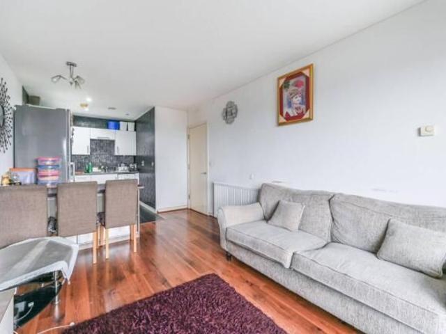Apartment for rent in Croydon, Waddon