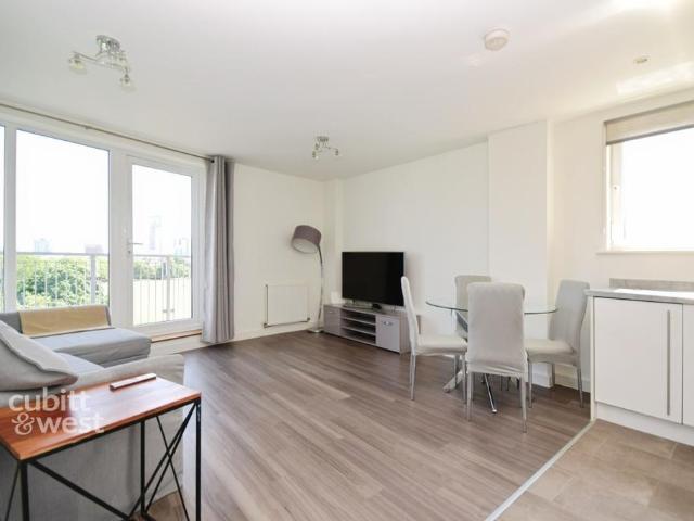 Apartment for rent in London Borough of Croydon, Waddon