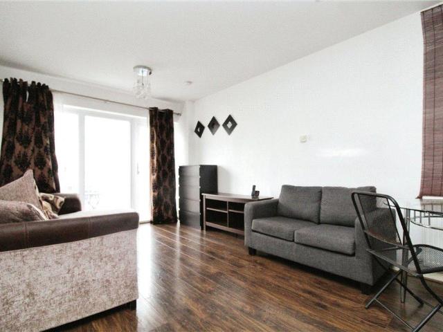 Apartment for rent in London Borough of Croydon, Waddon