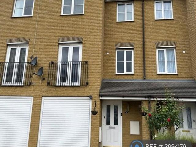 House for rent in Fleet Estate, Monks Orchard