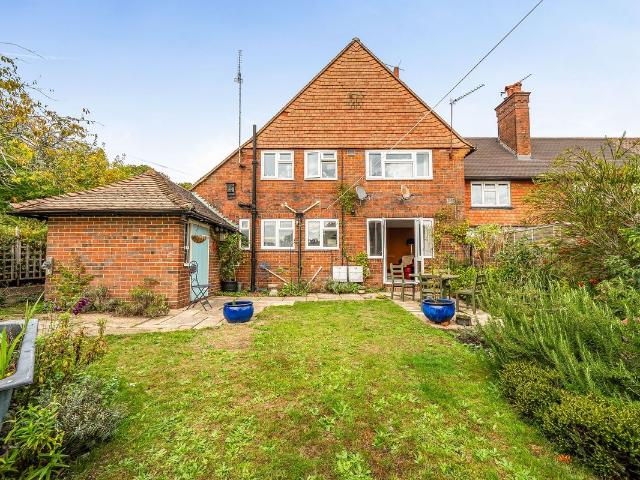 House for rent in High Lane Estate, Waverley