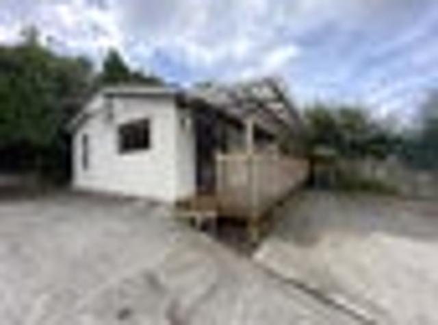 Apartment for rent in Awhitu, Oroua County