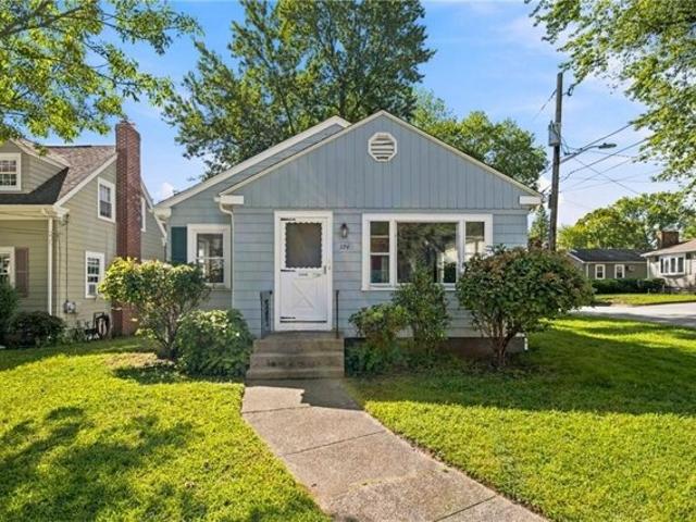 House for sale in Providence, Providence County