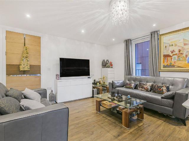 Apartment for rent in Marine Wharf, Greater London