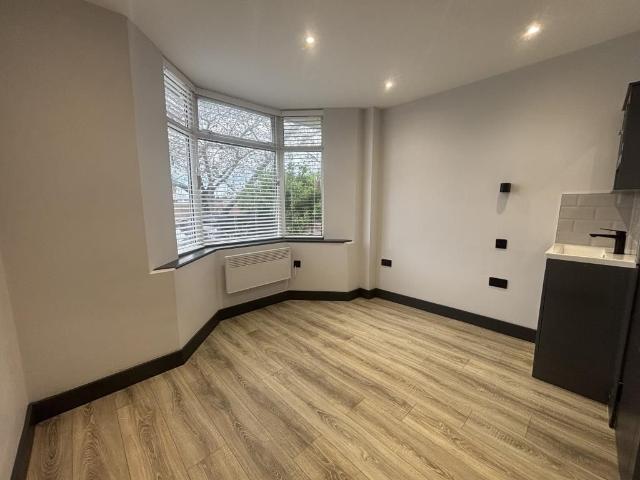 Studio for rent in Whitley Wood, Reading