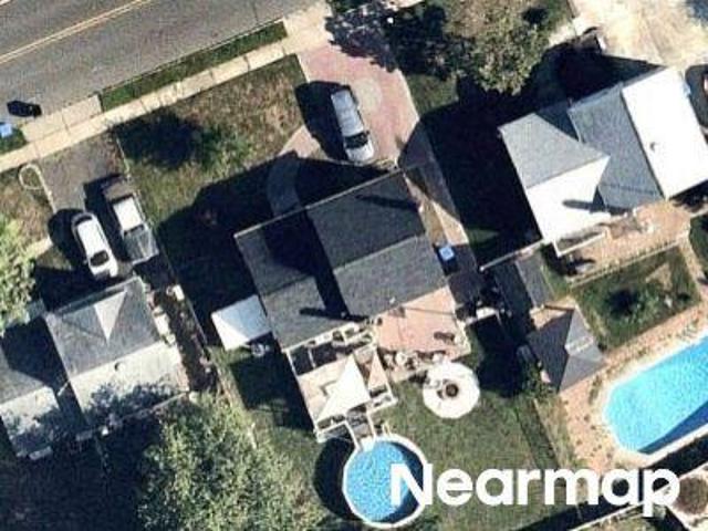 House for sale in Edison, New Jersey