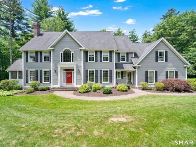 House for sale in Simsbury, Connecticut