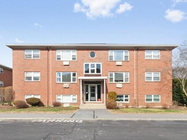 Condo for sale in Waltham