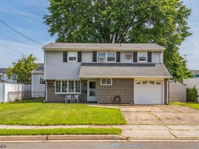 House for sale in Carteret