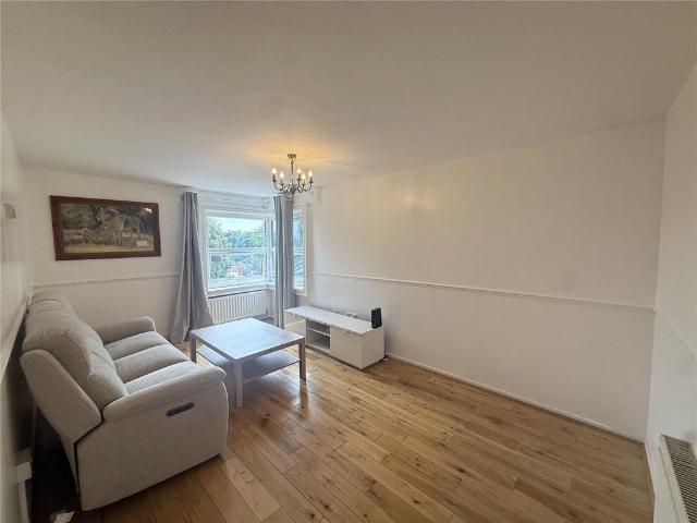 Apartment for rent in New Southgate, Greater London