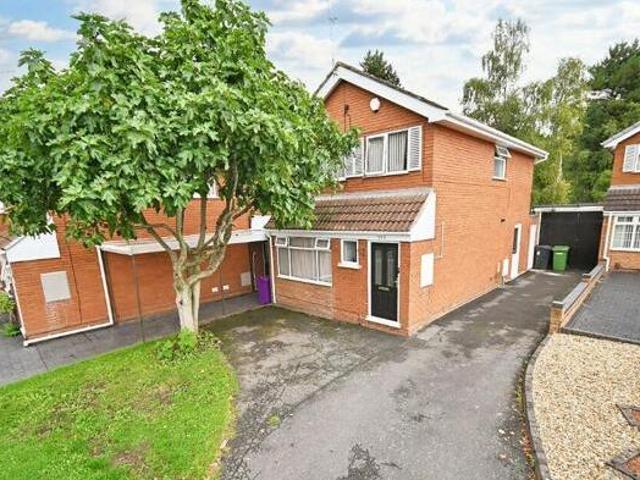House for sale in Aldersley, West Midlands