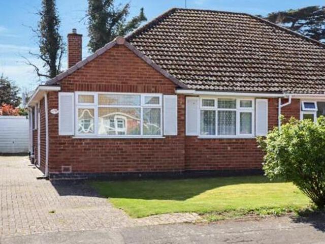 House for sale in Green Close, Warwickshire